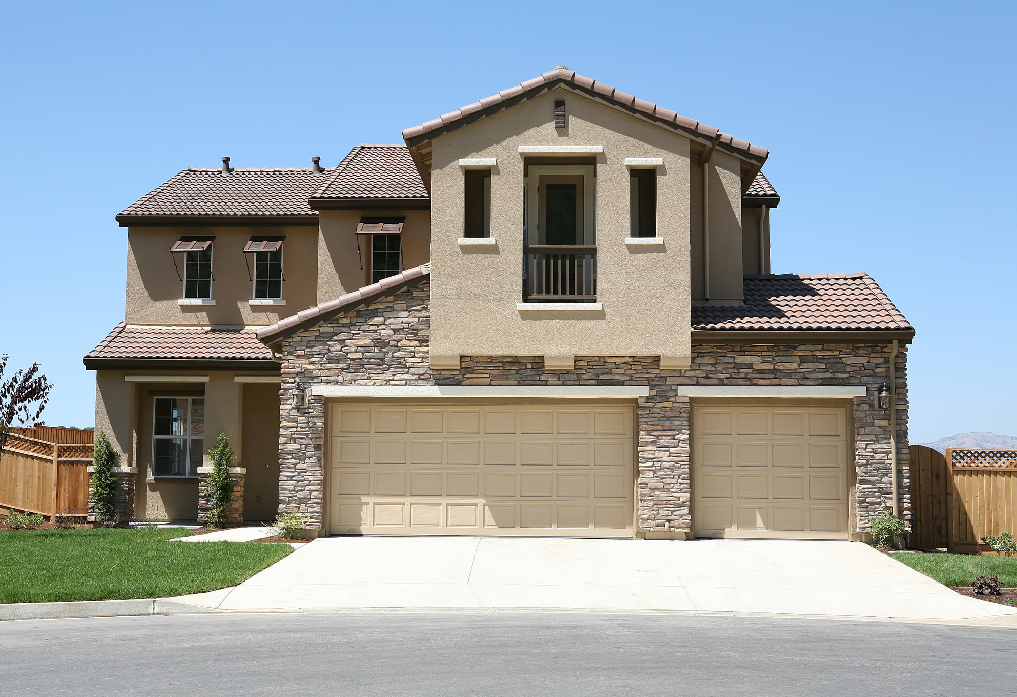 5 Popular Ideas For Stucco Homes Calres Stucco Painting Calgary